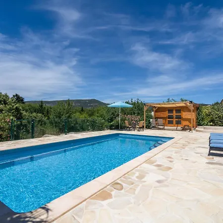 Willa In F Lines Minervois With Pool